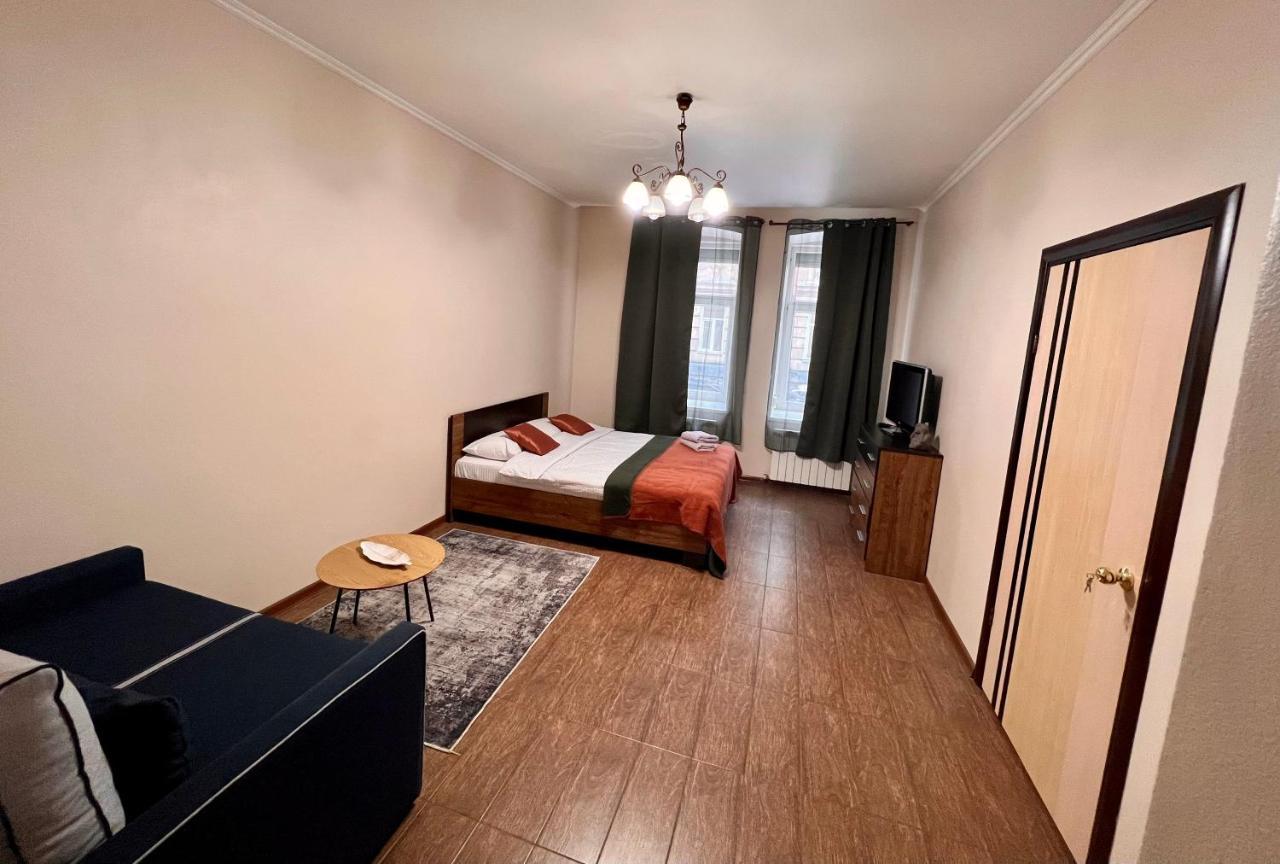 Old City Apartment With Parking Lemberg Exterior foto